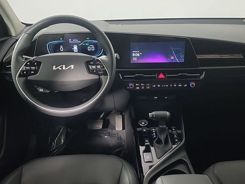 Used 2025 Kia Niro EX image 20