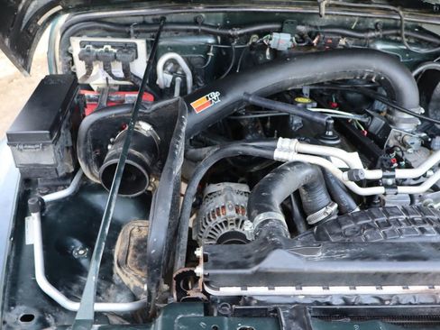 Used 2004 Jeep Wrangler Sahara w/ Dual Top Group image 29