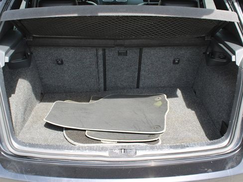 Used 2012 Volkswagen Golf 4-Door image 35