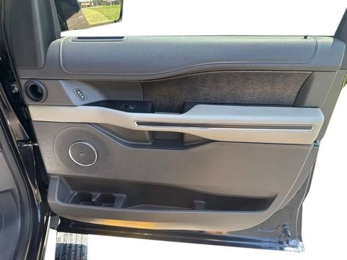Used 2021 Ford Expedition Limited AWD/4WD image 13