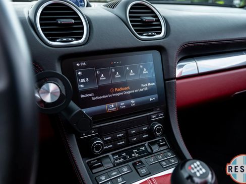 Used 2019 Porsche 718 Boxster GTS RWD image 25