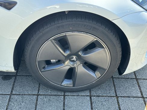 Used 2023 Tesla Model 3 Standard Range RWD image 12