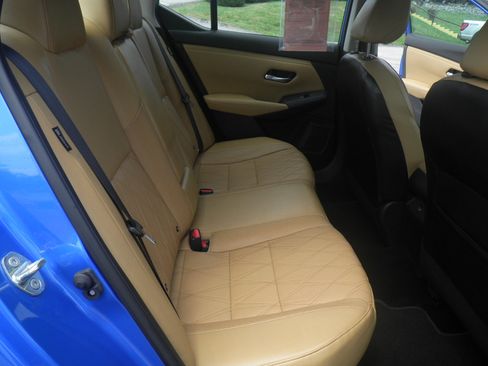 Used 2021 Nissan Sentra SV w/ SV Premium Package image 24