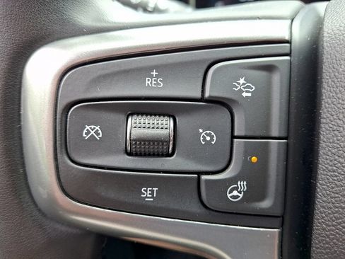 Used 2023 Chevrolet Silverado 1500 LT AWD/4WD image 22