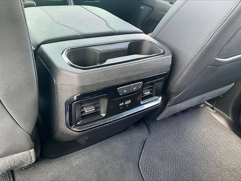 Used 2023 GMC Sierra 1500 AT4 w/ Technology Package AWD/4WD image 13