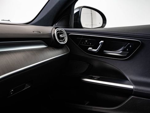 Used 2022 Mercedes-Benz C 300 4MATIC Sedan image 39