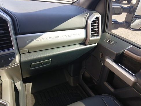 Used 2022 Ford F350 Lariat w/ Lariat Ultimate Package image 36