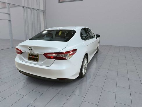 Certified 2018 Toyota Camry XLE w/ Audio Package FWD image 8