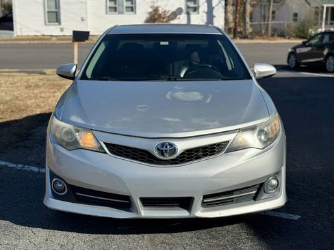 Used 2013 Toyota Camry SE FWD image 2