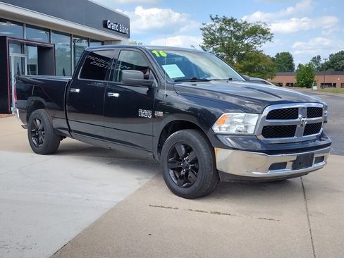 Used 2016 RAM 1500 Classic SLT image 12