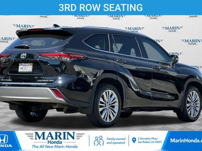 Used 2024 Toyota Highlander Platinum