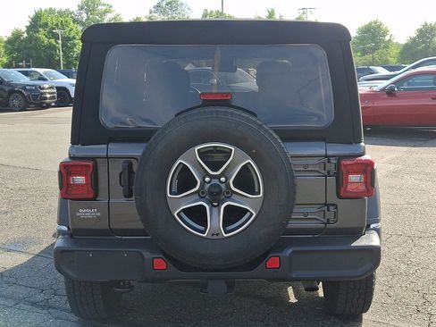 Used 2021 Jeep Wrangler Unlimited Sport AWD/4WD image 5
