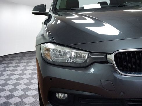 Used 2017 BMW 320i xDrive Sedan image 10