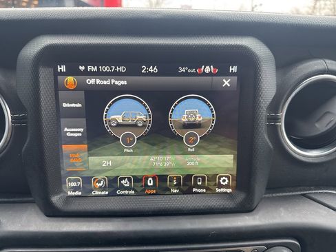 Used 2021 Jeep Wrangler Unlimited Sahara w/ Cold Weather Group image 32