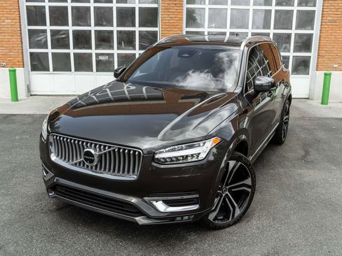 Used 2024 Volvo XC90 B6 Ultimate w/ Protection Package Premier AWD/4WD image 2