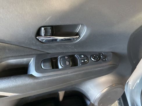 Used 2021 Nissan Kicks SV FWD image 22