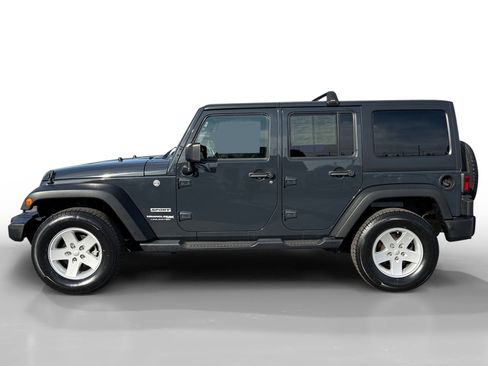 Used 2018 Jeep Wrangler Unlimited Sport S AWD/4WD image 2