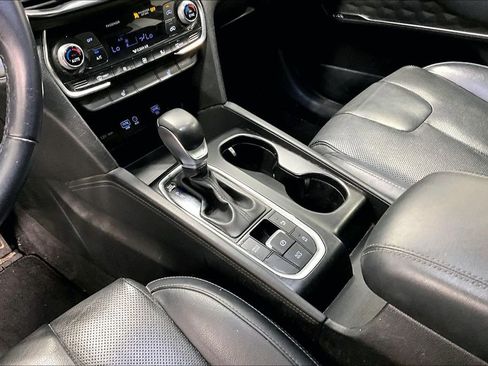 Used 2019 Hyundai Santa Fe Limited image 17