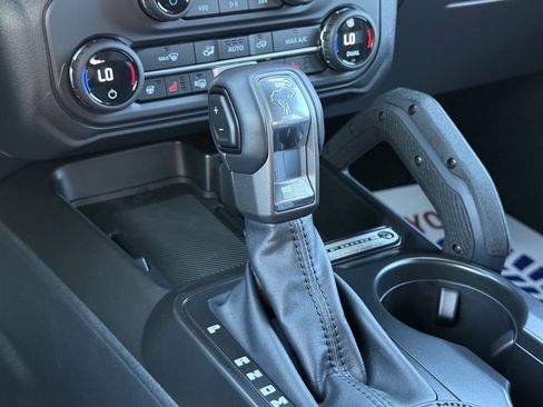 New 2025 Ford Bronco Badlands image 48