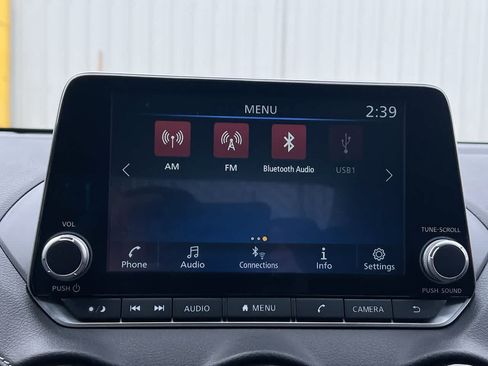 Used 2024 Nissan Sentra SV FWD image 18