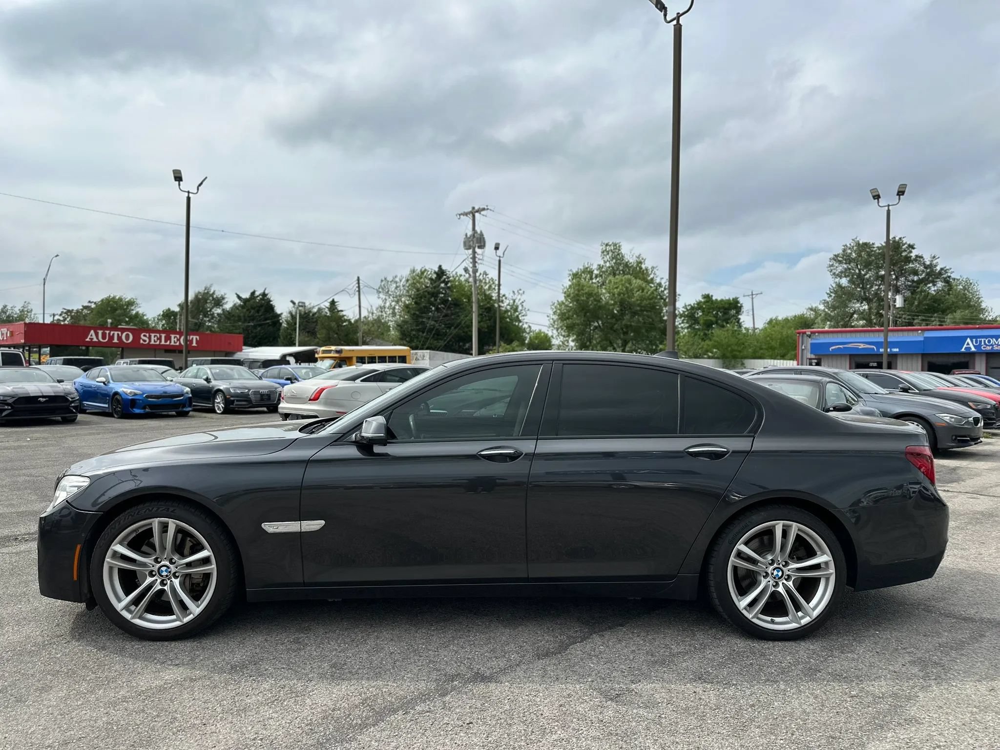 Used 2013 BMW 740i RWD image 19