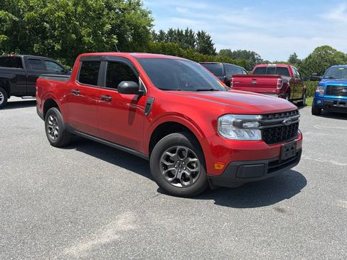 Used 2023 Ford Maverick XLT FWD image 1