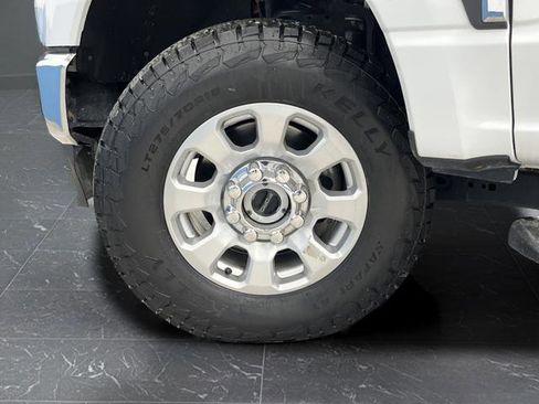 Used 2024 Ford F250 XLT image 35