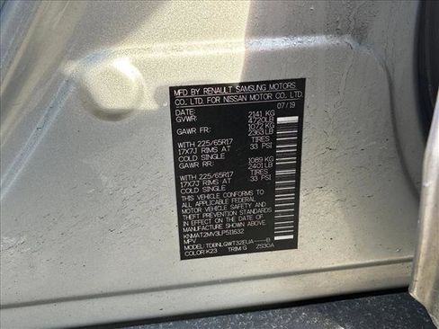 Used 2020 Nissan Rogue SV image 15