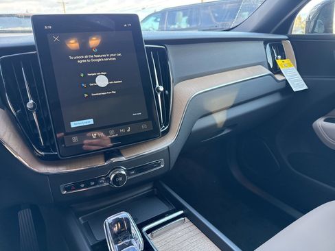 New 2026 Volvo XC60 B5 Plus w/ Protection Package Premier image 21