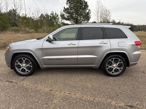 Used 2019 Jeep Grand Cherokee Overland image 5