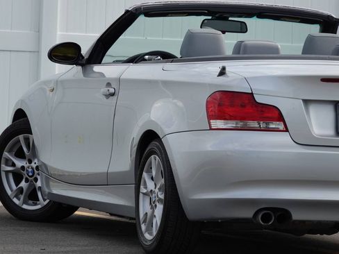 Used 2009 BMW 128i Convertible RWD image 15