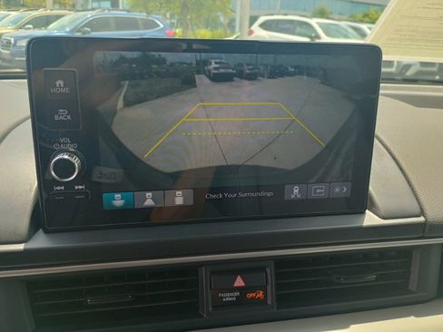 Used 2024 Honda Pilot Touring image 35