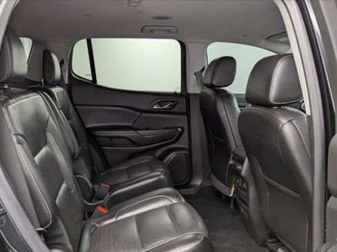 Used 2019 GMC Acadia SLT FWD image 17