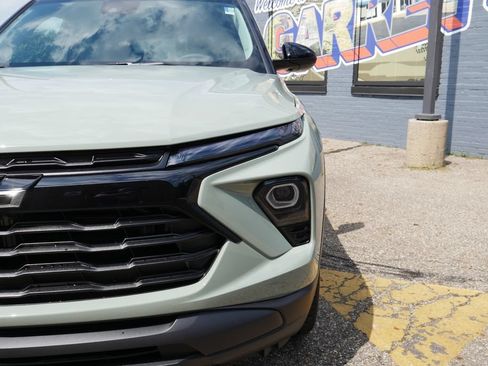 New 2026 Chevrolet TrailBlazer LT w/ Midnight Edition AWD/4WD image 3