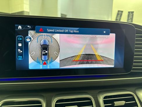 Certified 2025 Mercedes-Benz GLS 450 4MATIC image 31