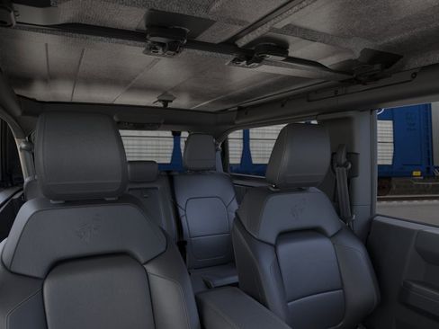 New 2026 Ford Bronco Badlands image 12