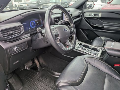 Used 2022 Ford Explorer ST w/ Equipment Group 401A image 9