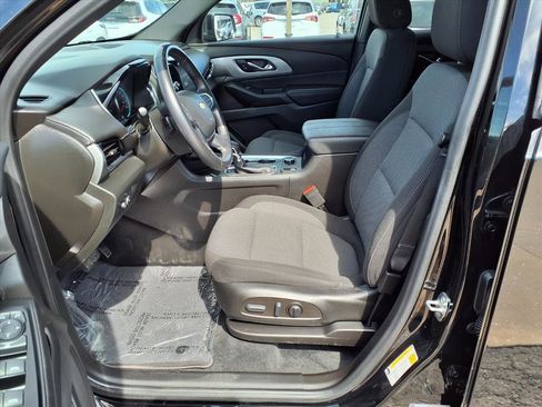 Used 2022 Chevrolet Traverse LT image 15