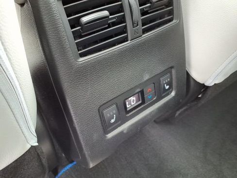 Used 2023 Mitsubishi Outlander SEL 40th Anniversary AWD/4WD image 23