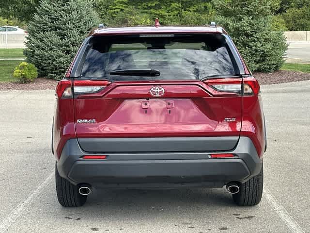 Used 2025 Toyota RAV4 XLE FWD image 4
