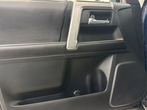 Used 2016 Toyota 4Runner SR5 image 26