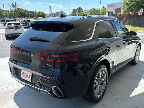 Used 2023 Genesis GV70 2.5T AWD/4WD image 6