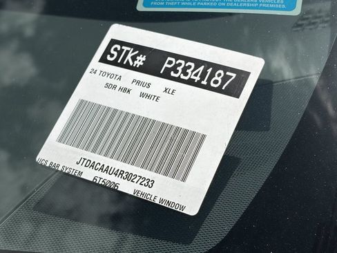 Certified 2024 Toyota Prius XLE FWD image 41