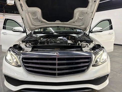 Used 2018 Mercedes-Benz E 300 4MATIC w/ Premium 1 Package image 20