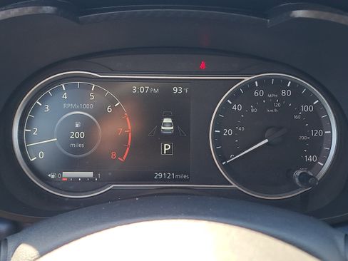 Used 2025 Nissan Versa SV image 13