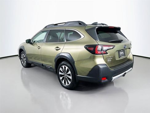 Used 2024 Subaru Outback Limited AWD/4WD image 10