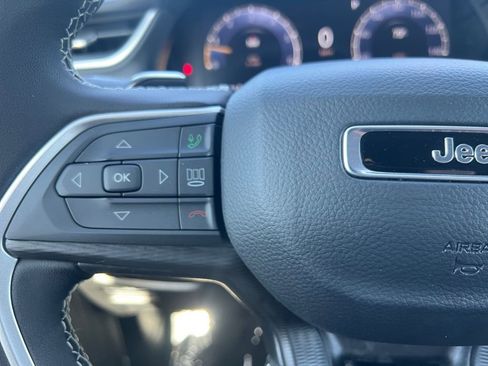 New 2026 Jeep Grand Cherokee Laredo image 10