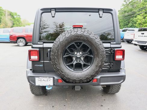 Used 2024 Jeep Wrangler Unlimited AWD/4WD image 6