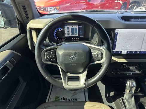 Used 2023 Ford Bronco Wildtrak AWD/4WD image 14