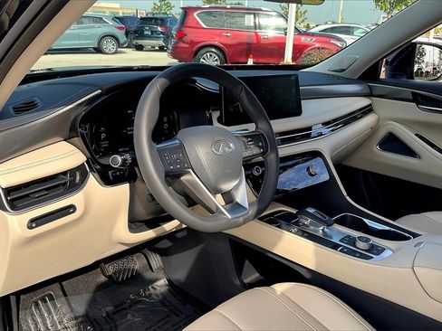Certified 2025 INFINITI QX60 Luxe image 18